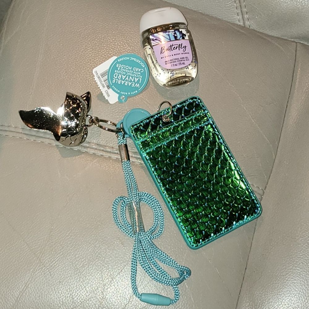 Bath & Body Works Wearable Lanyard Pocketbac Holder, ID Badge Card Holder New - Picture 9 of 10
